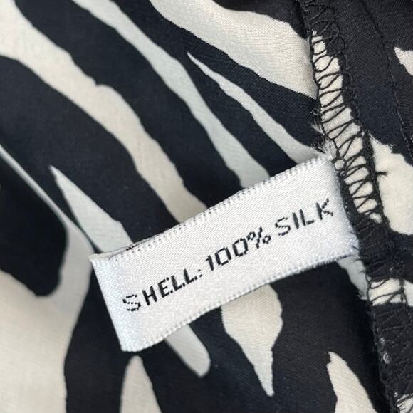 Walter Blouse Silk Satin Animal Size Medium V-neck Zipped down - Picture 4 of 10